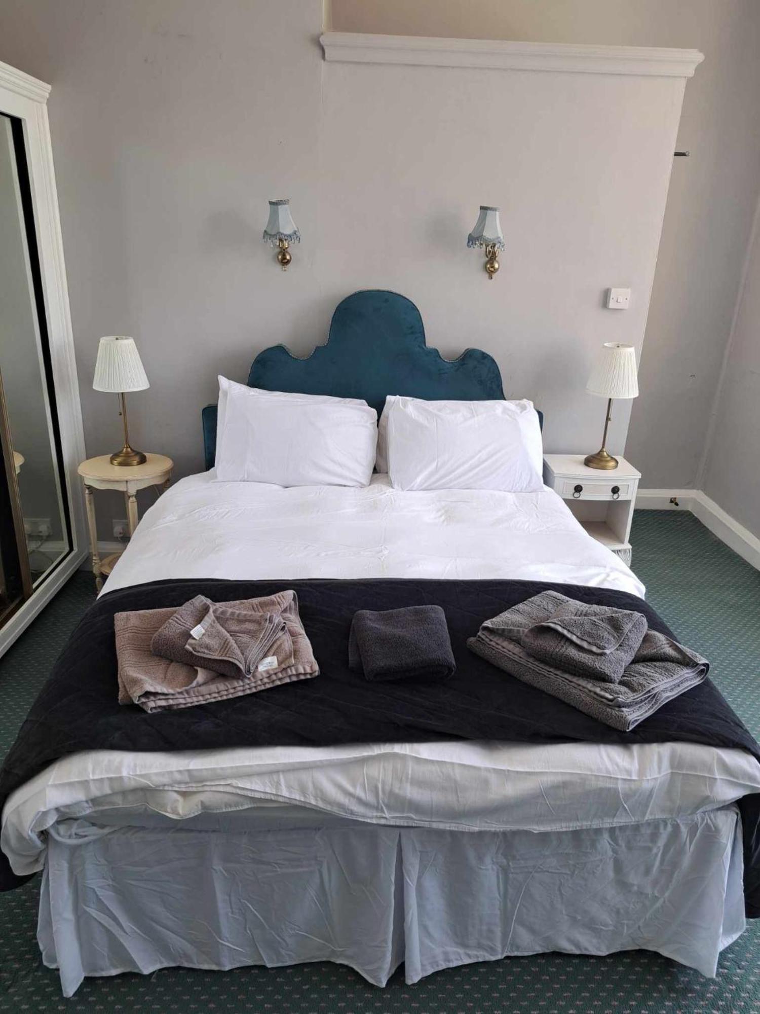 The Ilchester Arms Hotel Abbotsbury Buitenkant foto